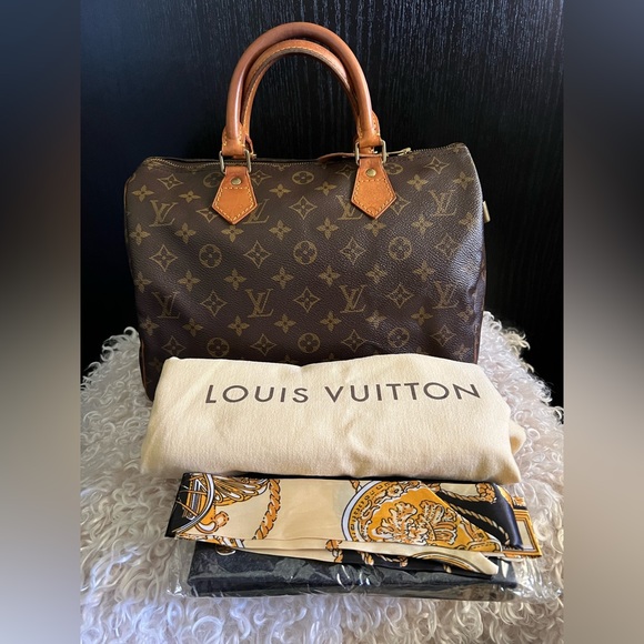 Louis Vuitton Handbags - Louis Vuitton Speedy 30 Monogram
